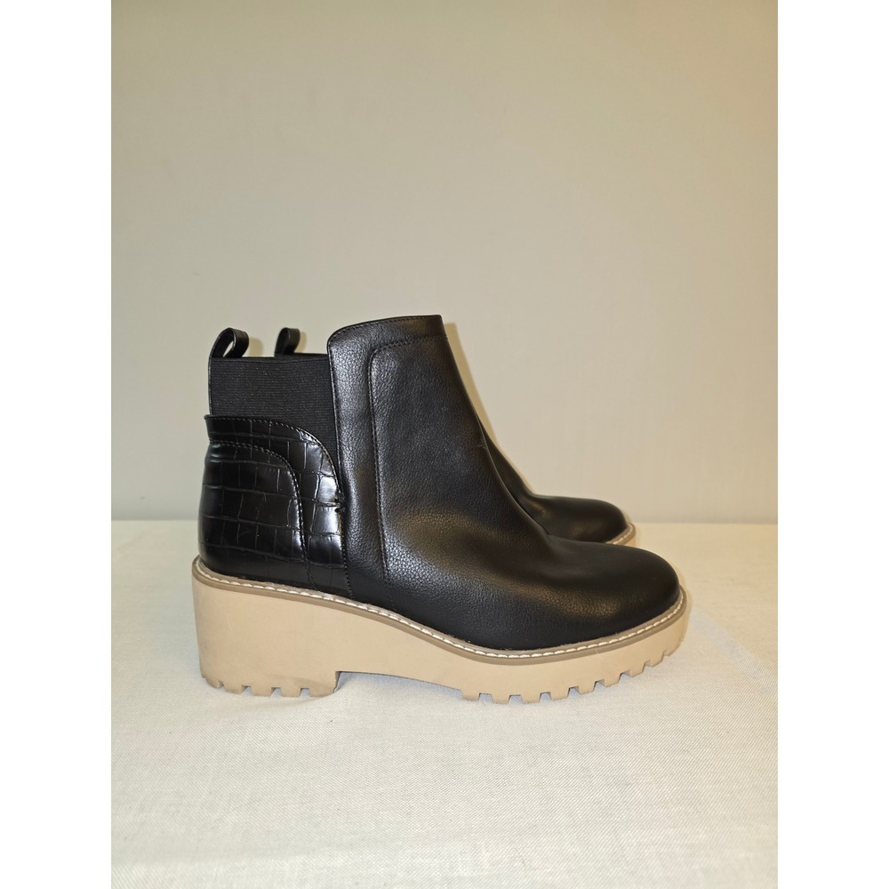 DV Dolce Vita Womens Rancher Boots Black Croc Wedge Lug Sole 10 Excellent